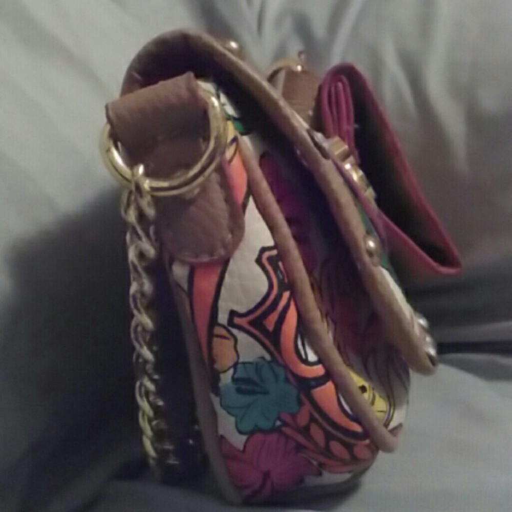 Handbag - Picture 4 of 5